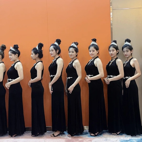 华纳公司专业服务团队